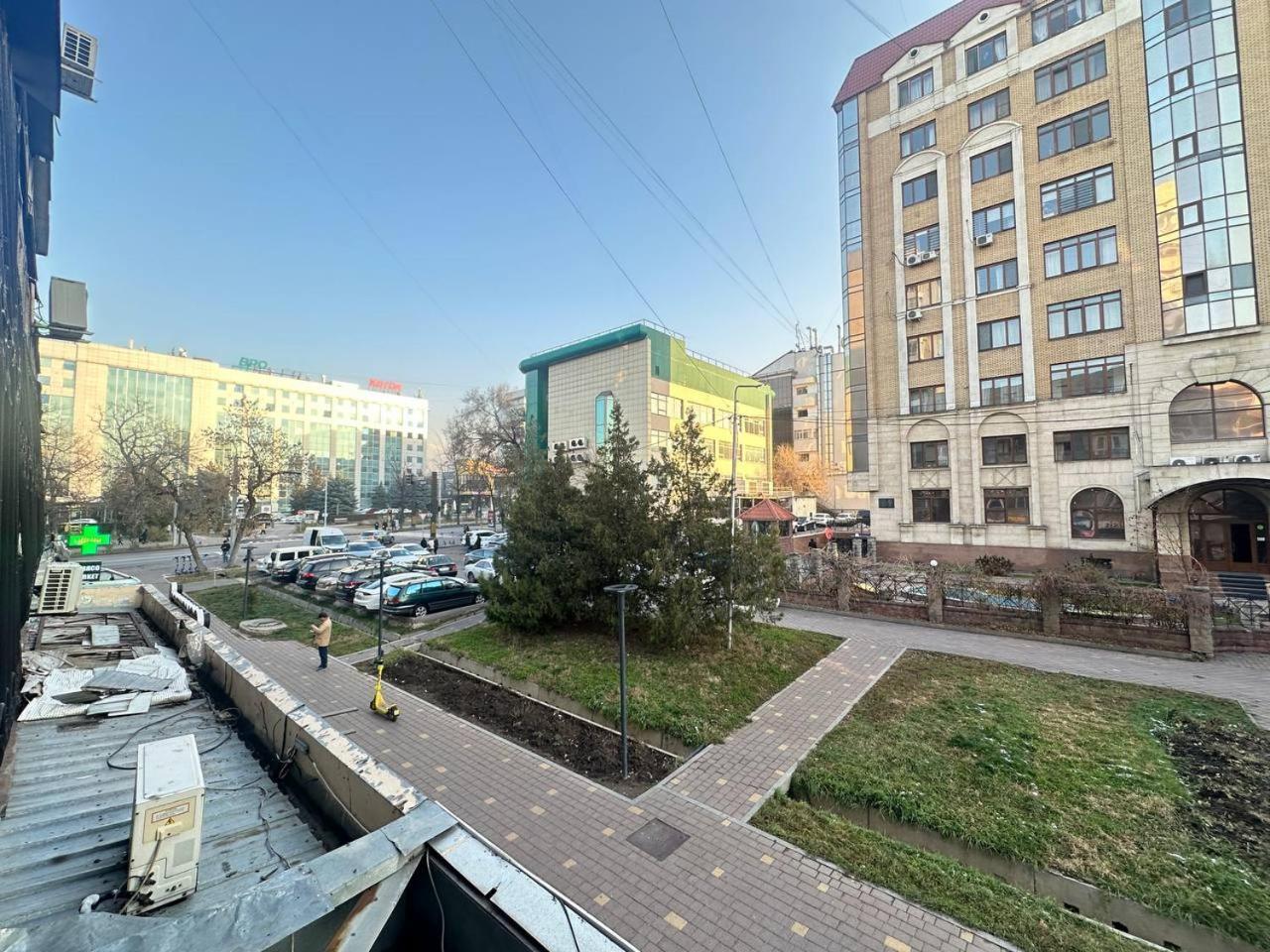 уют в центре золотого квадрата на пушкина рядом с метро и парками Apartment Almaty